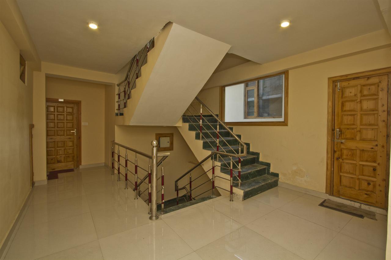 Oyo 8724 Vashisht Hotell Vashist Eksteriør bilde