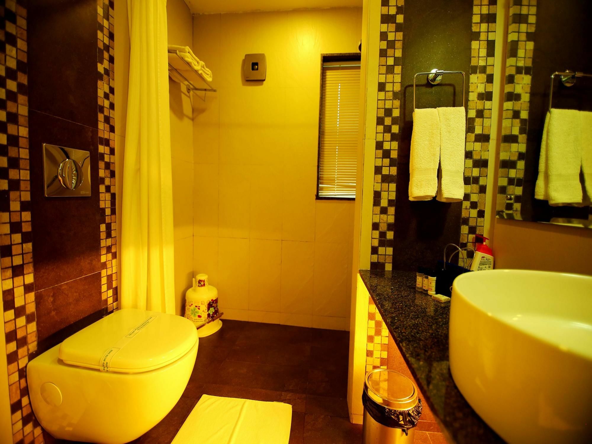 Oyo 8724 Vashisht Hotell Vashist Eksteriør bilde